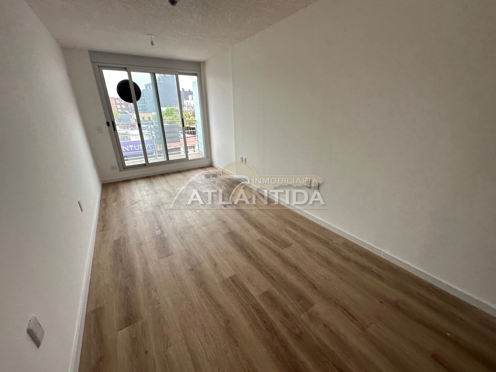 Alquiler Monoambiente A Estrenar Con Balcón En Ventura Sobre Monte Caseros Y Garibaldi. Inm Atlántida · Foto 12