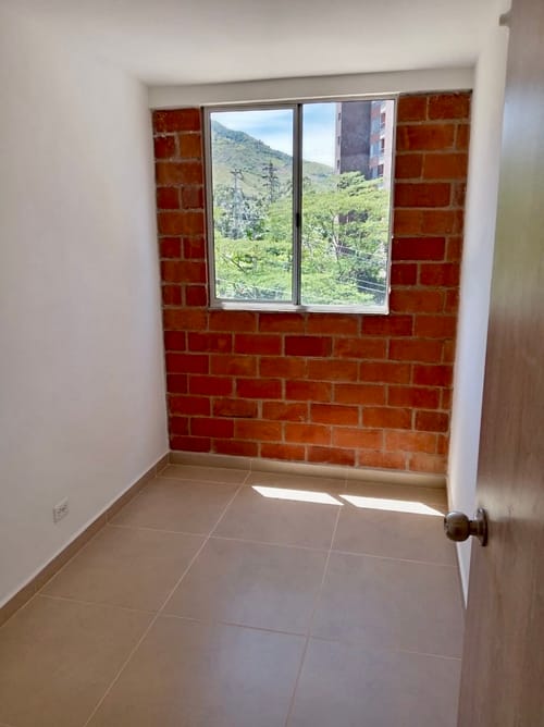 Apartamento de 3 alcobas en venta en Bello, 48 m² · foto 5 de 9
