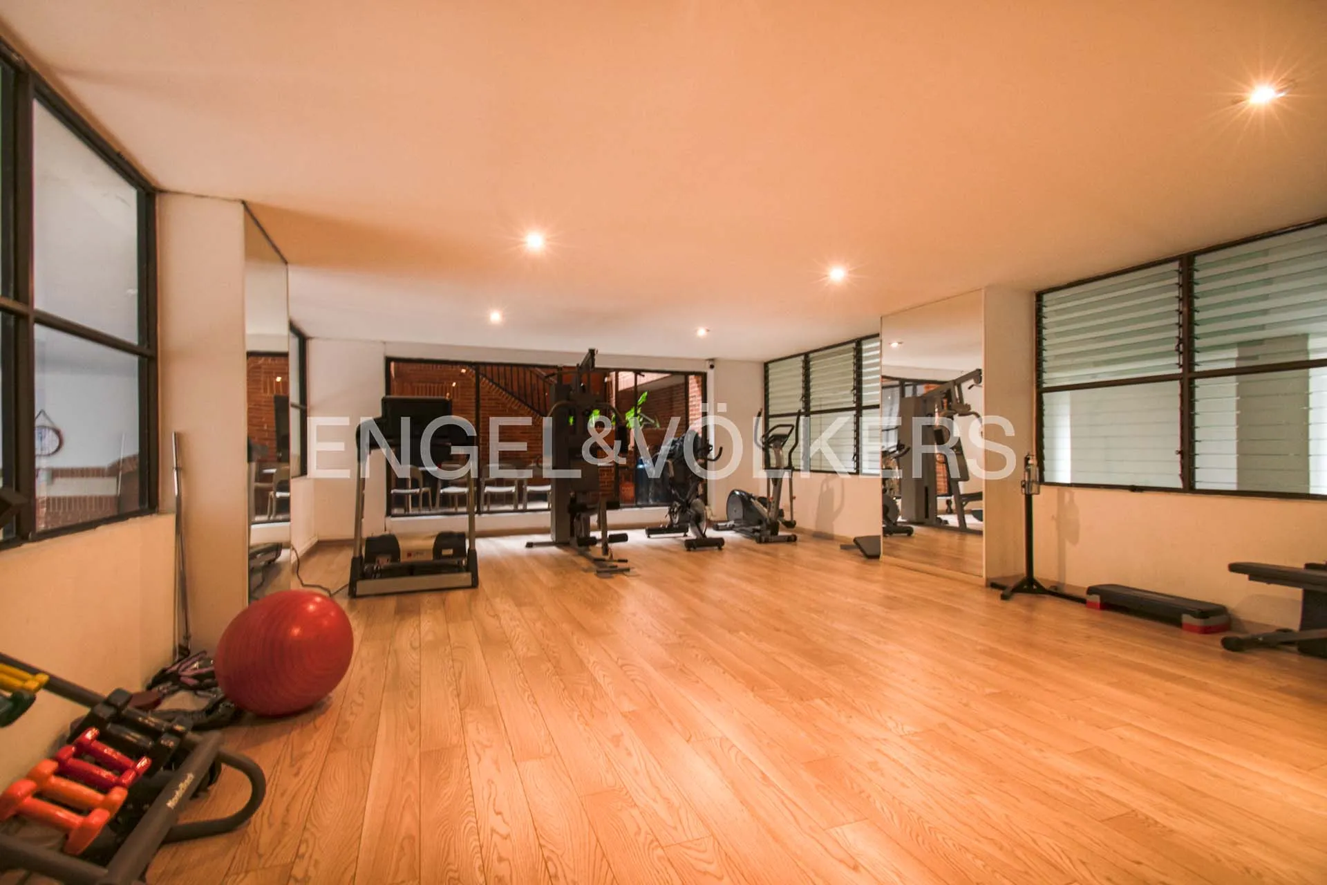 Apartamento en venta en Los Rosales, Bogotá · foto 18 de 19