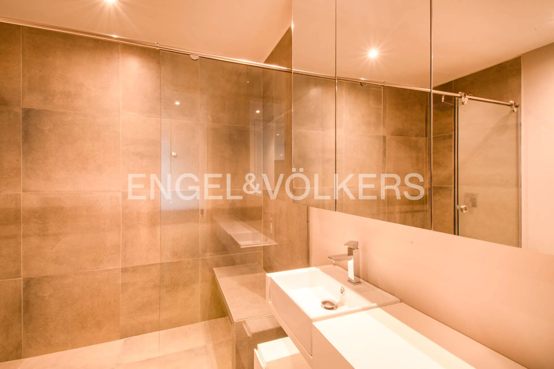 Apartamento en venta en Los Rosales, Bogotá · foto 14 de 19