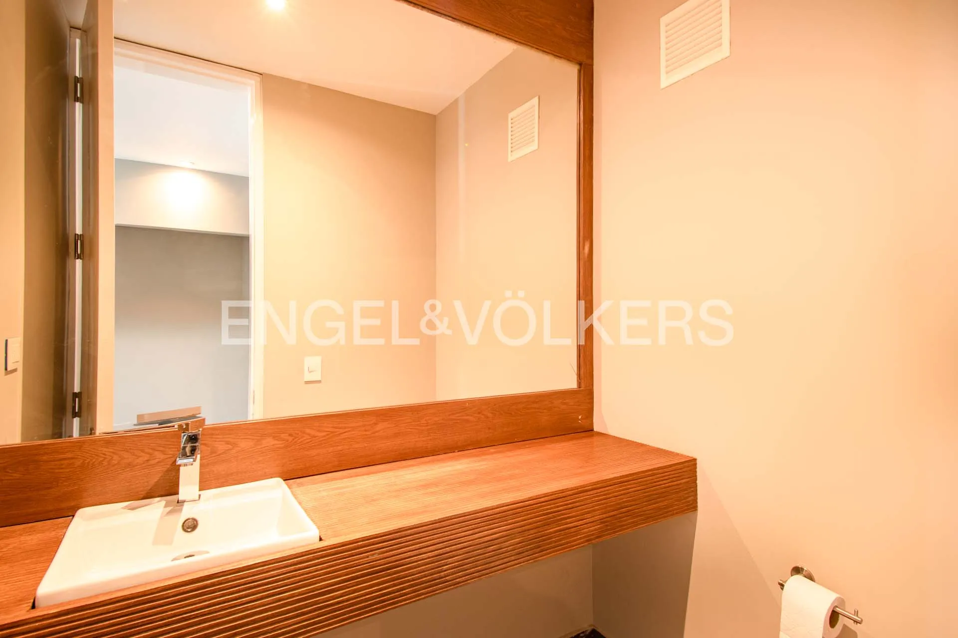 Apartamento en venta en Los Rosales, Bogotá · foto 8 de 19