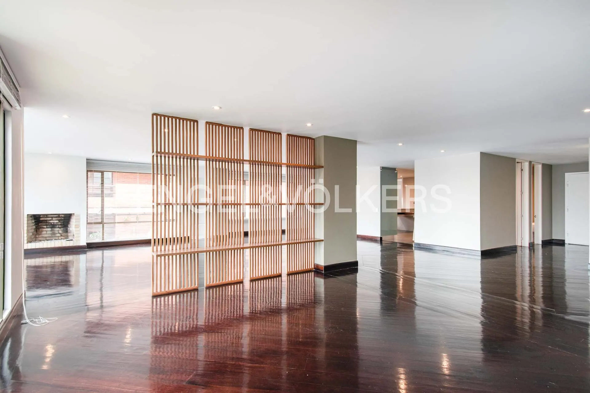 Apartamento en venta en Los Rosales, Bogotá · foto 2 de 19