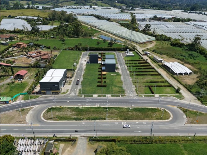 Lote en venta en Guamito, La Ceja, 196 m² · foto 3 de 10