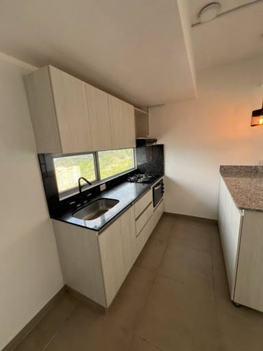 Apartamento de 3 alcobas en arriendo en Aves Maria, Sabaneta, 92 m² · foto 3 de 14