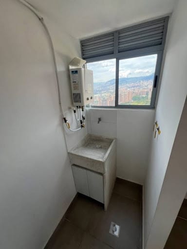Apartamento de 3 alcobas en arriendo en Aves Maria, Sabaneta, 92 m² · foto 4 de 14