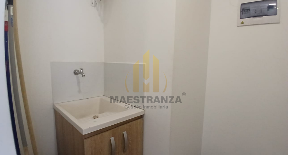 Apartaestudio en venta en La Aguacatala, Medellín, 62 m² · foto 16 de 16