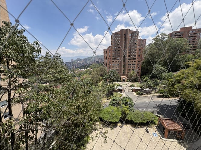 Apartamento en venta en El Tesoro, Medellín · foto 9 de 10