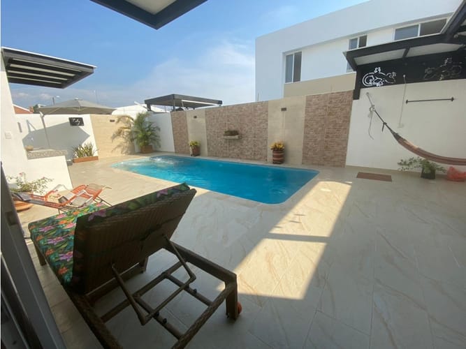 Casa de 3 alcobas en venta en Ricaurte, 85 m² · foto 2 de 20