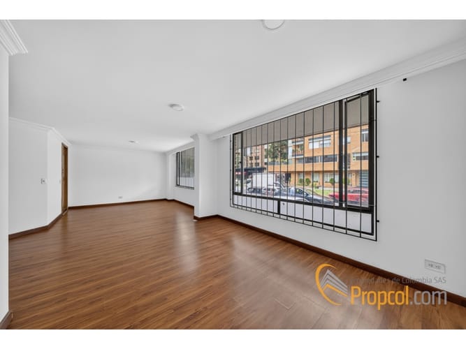 Apartamento en venta en La Calleja, Bogotá, 133 m² · foto 3 de 13