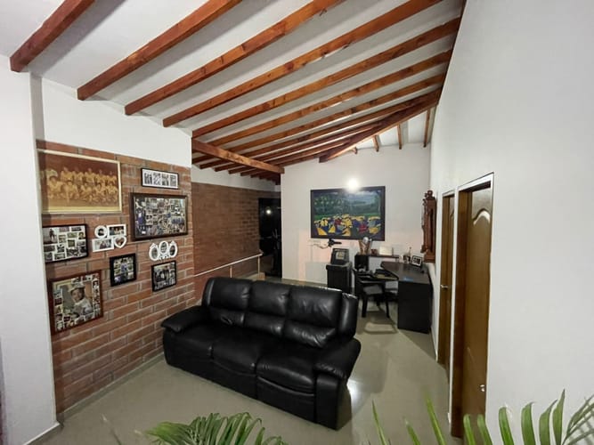 Casa de 3 alcobas en venta en San Luis, Rionegro, 317 m² · foto 14 de 24