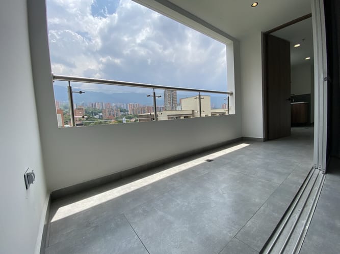 Apartamento de 2 alcobas en arriendo en Zuñiga, Medellín, 106 m² · foto 4 de 16