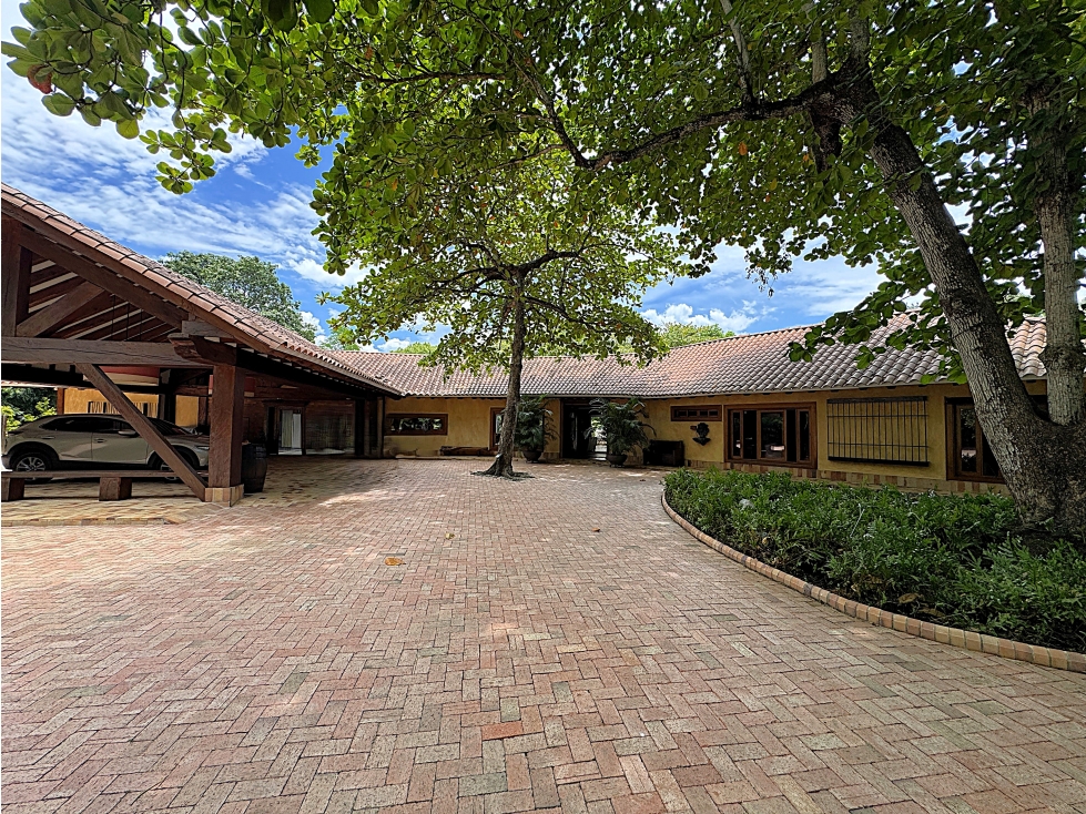 14BR Country House in El espinal (1000 m²) for Sale - 2