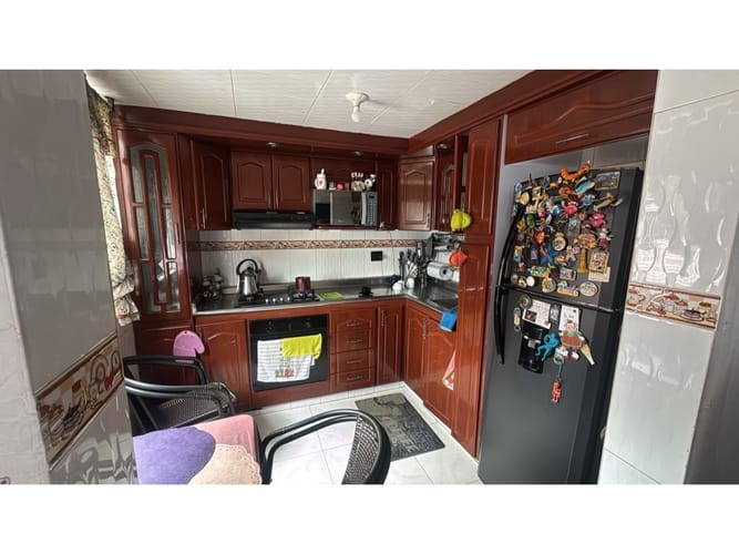 Casa de 5 alcobas en venta en Claret, Bogotá, 178 m² · foto 3 de 21