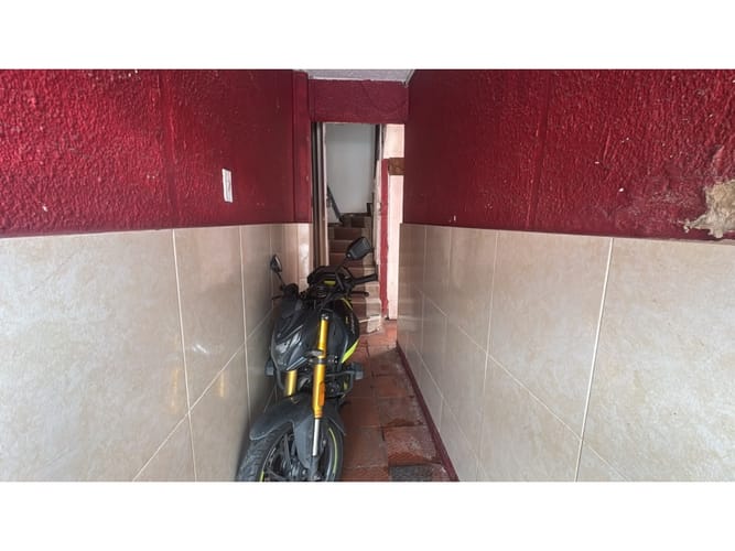Casa de 5 alcobas en venta en Claret, Bogotá, 178 m² · foto 4 de 21