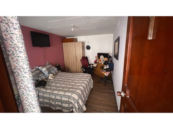 Casa de 5 alcobas en venta en Claret, Bogotá, 178 m² · foto 9 de 21