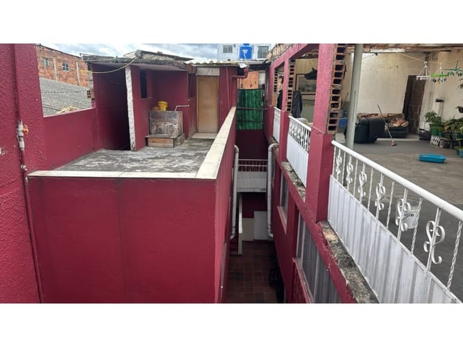Casa de 5 alcobas en venta en Claret, Bogotá, 178 m² · foto 13 de 21