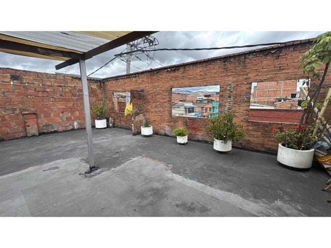Casa de 5 alcobas en venta en Claret, Bogotá, 178 m² · foto 14 de 21