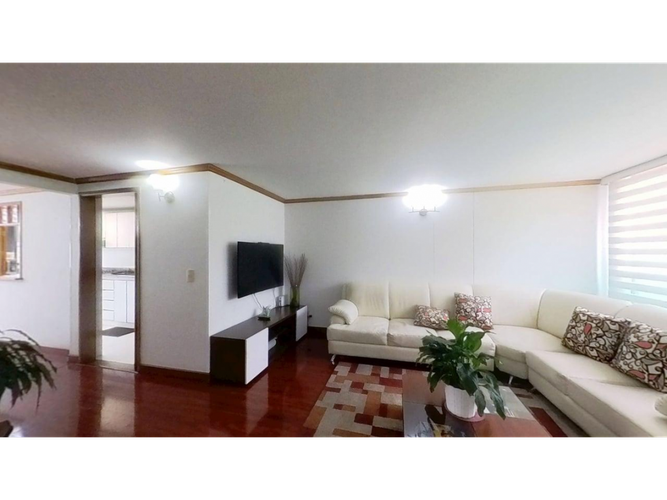 Casa de 4 alcobas en venta en Parques De Lorena, Bogotá, 152 m² · foto 2 de 16