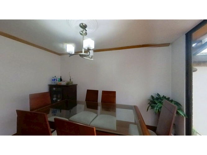 Casa de 4 alcobas en venta en Parques De Lorena, Bogotá, 152 m² · foto 4 de 16