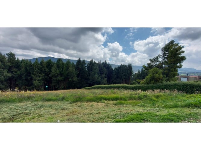 Lote en venta en El Libano, La Calera, 2457 m² · foto 4 de 5