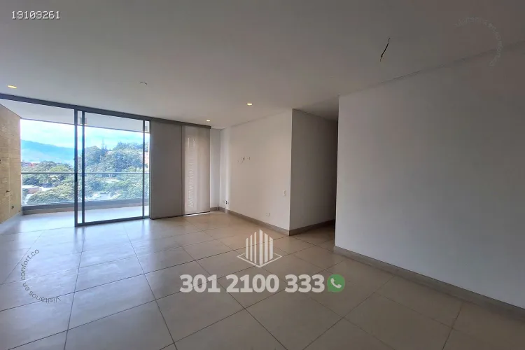 Apartamento de 3 alcobas en arriendo en Castropol, Medellín, 115 m² · foto 2 de 24