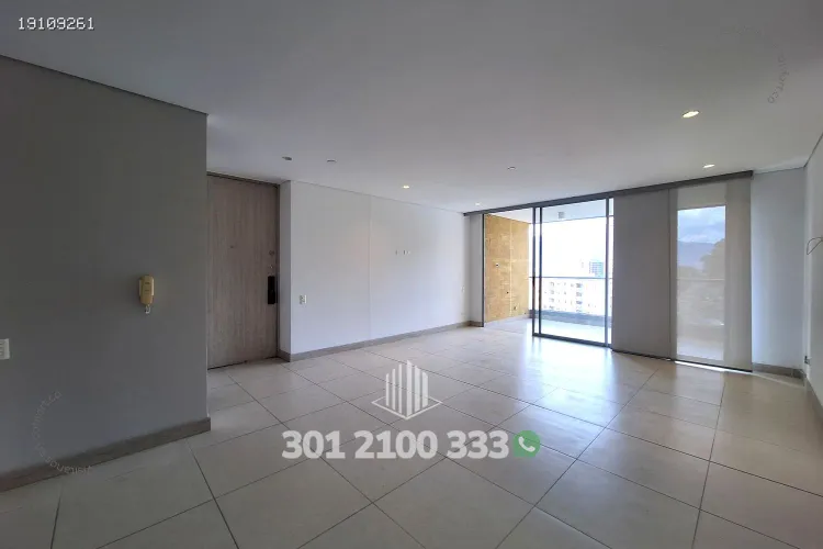Apartamento de 3 alcobas en arriendo en Castropol, Medellín, 115 m² · foto 3 de 24