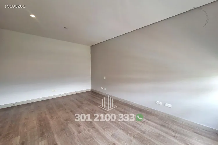 Apartamento de 3 alcobas en arriendo en Castropol, Medellín, 115 m² · foto 12 de 24