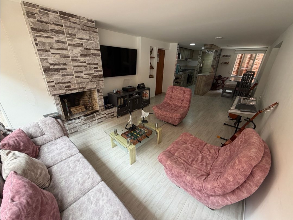 Apartamento en venta en Cedritos, Bogotá · foto 3 de 21