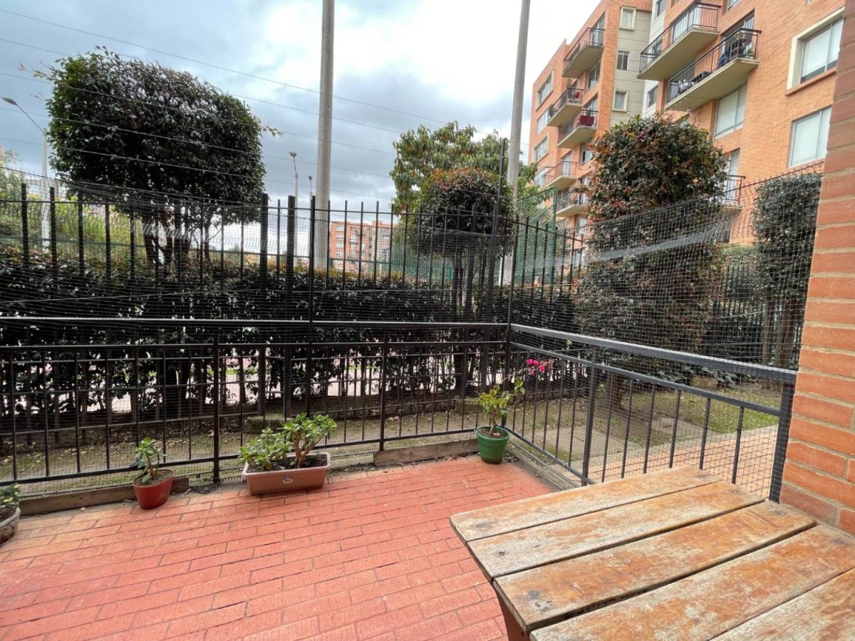 Apartamento en venta en Alcala, Mosquera · foto 2 de 11