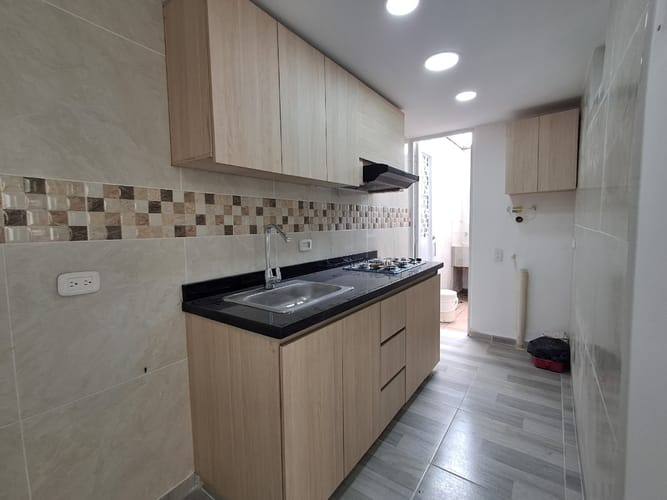 Apartamento de 2 alcobas en venta en Candelaria, 60 m² · foto 10 de 15