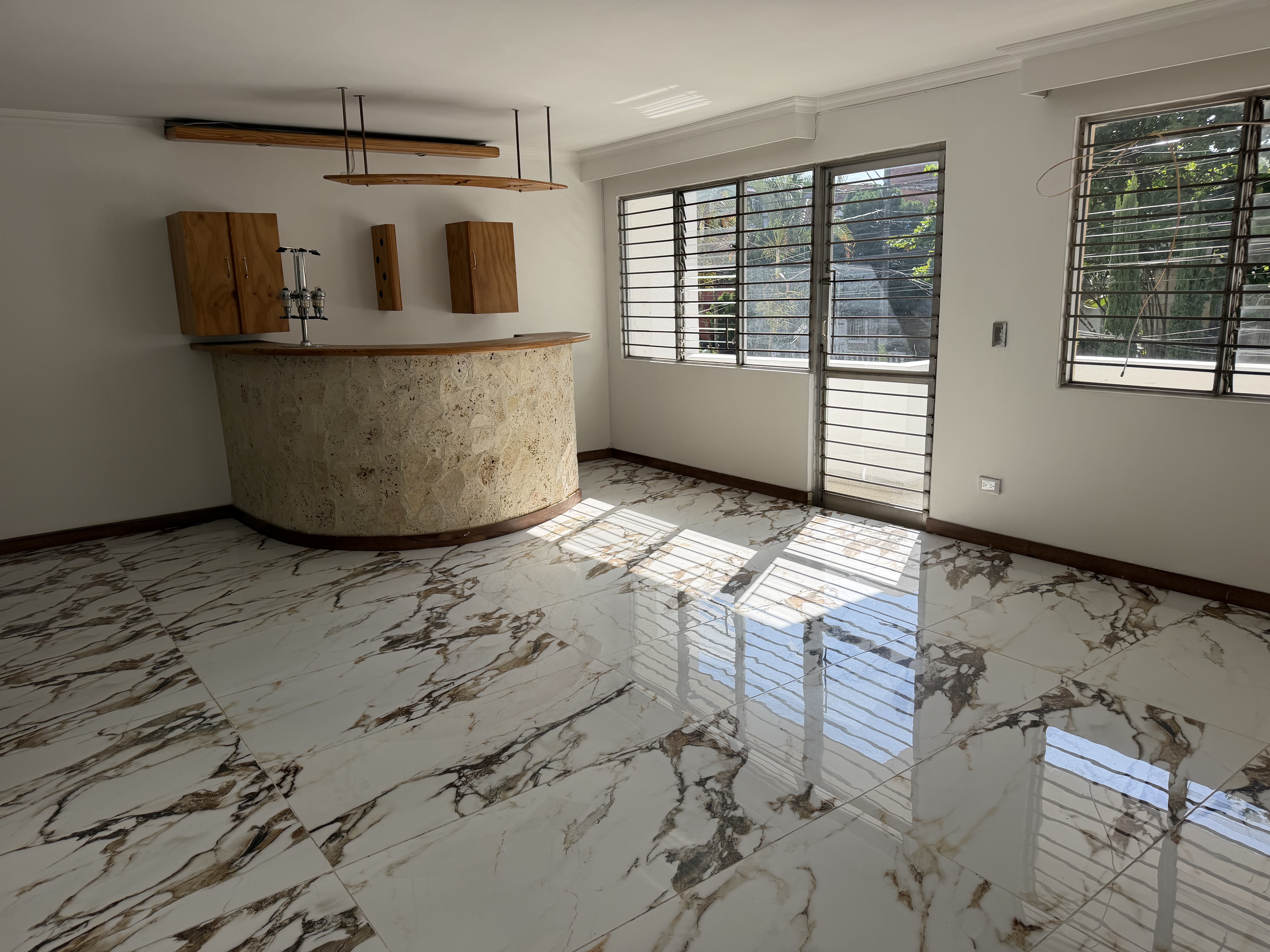Casa en arriendo en Santa Teresita, Medellín · foto 2 de 14