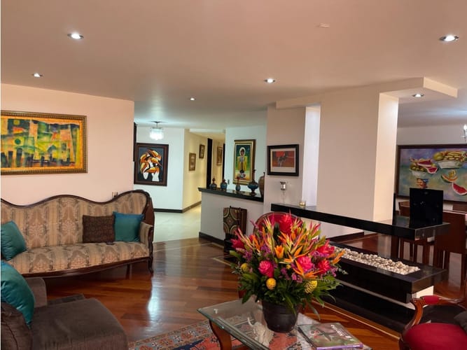 Apartamento en venta en Los Rosales, Bogotá · foto 2 de 24
