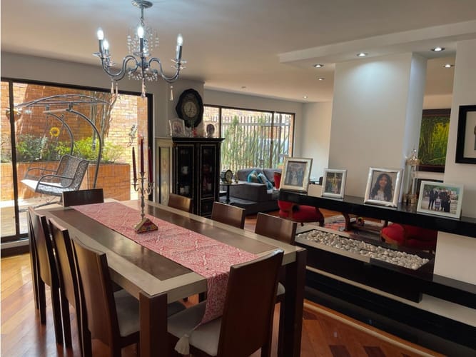 Apartamento en venta en Los Rosales, Bogotá · foto 3 de 24