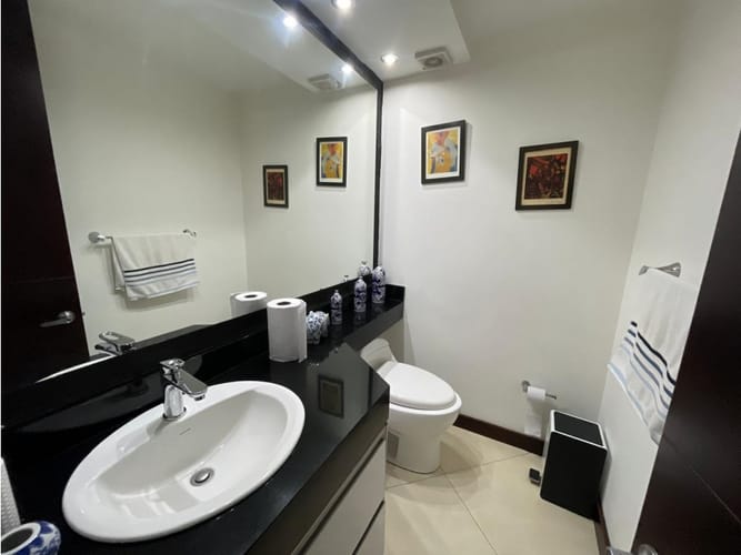 Apartamento en venta en Los Rosales, Bogotá · foto 9 de 24