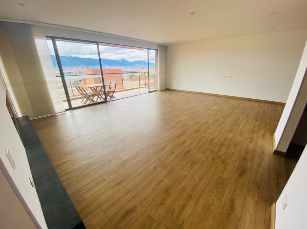 Apartamento en arriendo en Colinas De Suba, Bogotá · foto 2 de 22