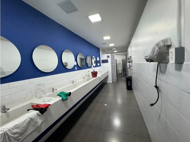 Oficina en arriendo en Shellmar, Medellín, 1500 m² · foto 6 de 24