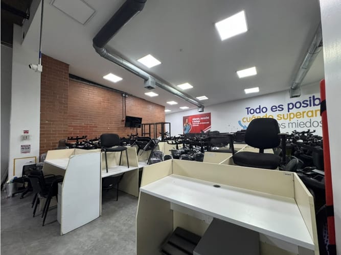 Oficina en arriendo en Shellmar, Medellín, 1500 m² · foto 10 de 24
