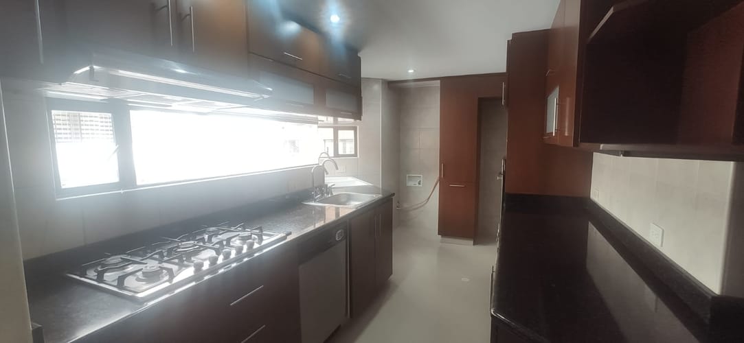 Apartamento en venta en Santa Barbara Central, Bogotá · foto 19 de 24