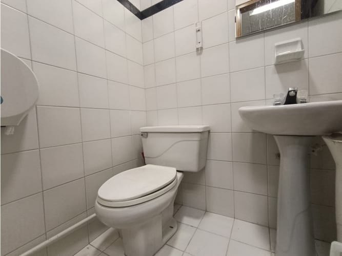 Local en venta en Prados De Sabaneta, Sabaneta, 133 m² · foto 7 de 9