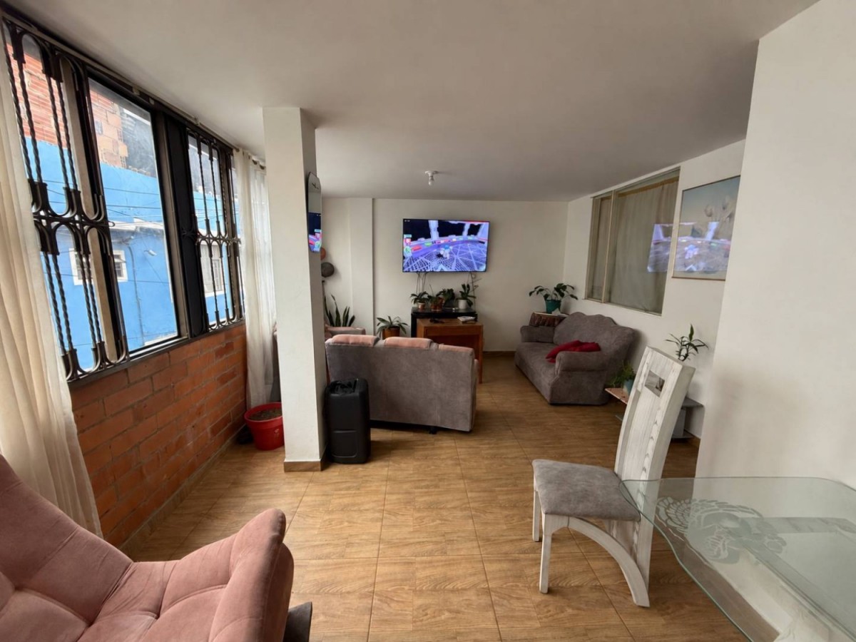Casa en venta en La Gaitana Oriental, Bogotá · foto 2 de 24