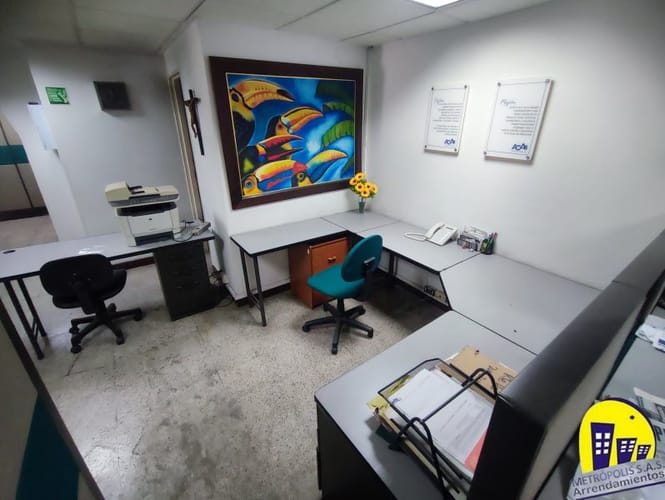 Oficina en arriendo en Popular, Medellín, 100 m² · foto 3 de 24