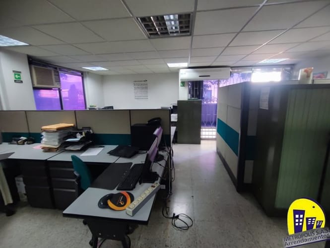 Oficina en arriendo en Popular, Medellín, 100 m² · foto 4 de 24