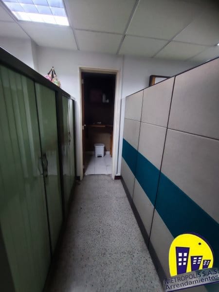 Oficina en arriendo en Popular, Medellín, 100 m² · foto 5 de 24