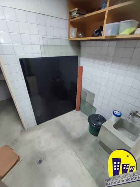 Oficina en arriendo en Popular, Medellín, 100 m² · foto 9 de 24