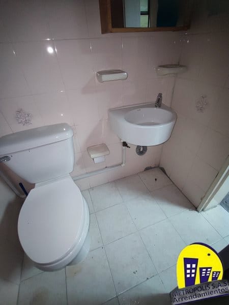 Oficina en arriendo en Popular, Medellín, 100 m² · foto 17 de 24