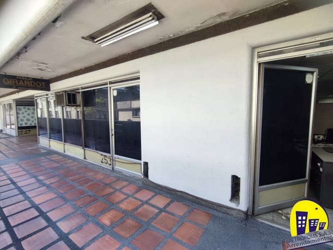 Oficina en arriendo en Popular, Medellín, 100 m² · foto 21 de 24