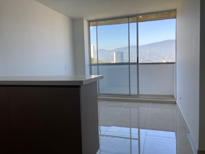 Apartamento de 3 alcobas en venta en Maria Auxiliadora, Sabaneta, 55 m² · foto 5 de 19