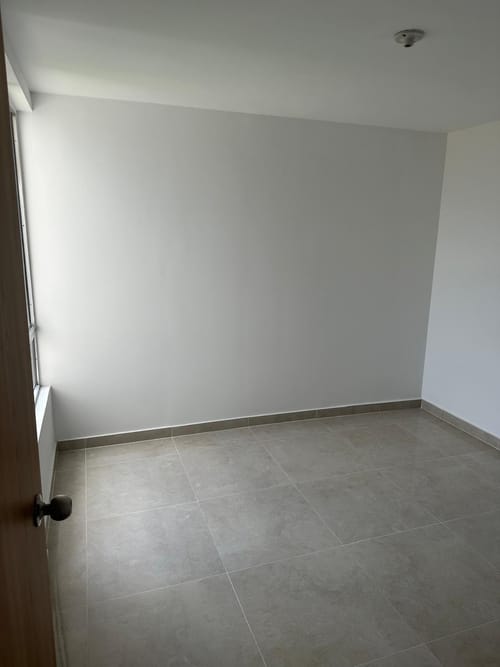 Apartamento de 3 alcobas en venta en Maria Auxiliadora, Sabaneta, 55 m² · foto 4 de 19