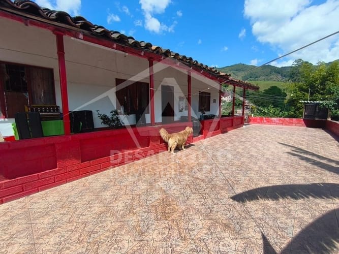 Casa de 4 alcobas en venta en Loma De La Doctora, Sabaneta, 612 m² · foto 11 de 15