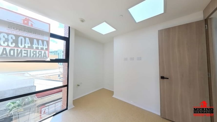 Consultorio en arriendo en El Poblado, Medellín, 32 m² · foto 14 de 15